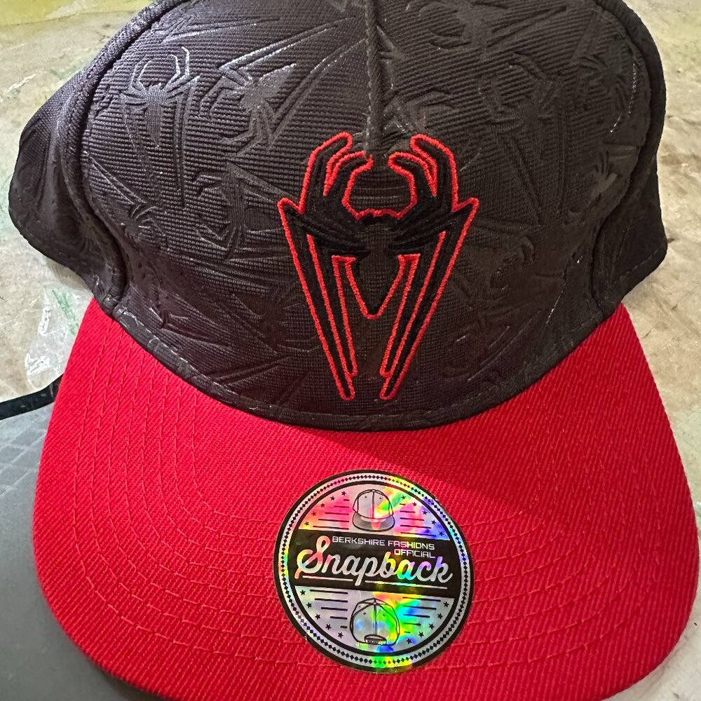 NWT The Amazing Spider Man Dark Gray Red Snapback Hat